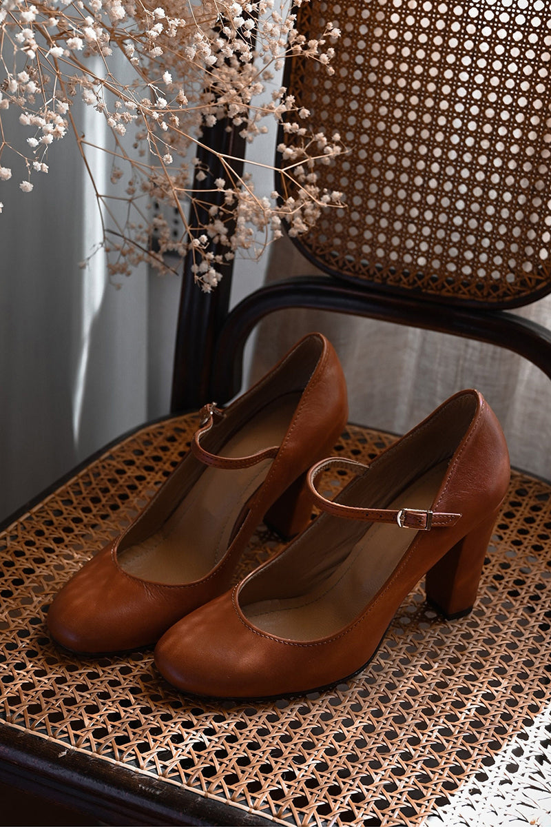 Bravina™ | Everyday Sandals with a Small Heel