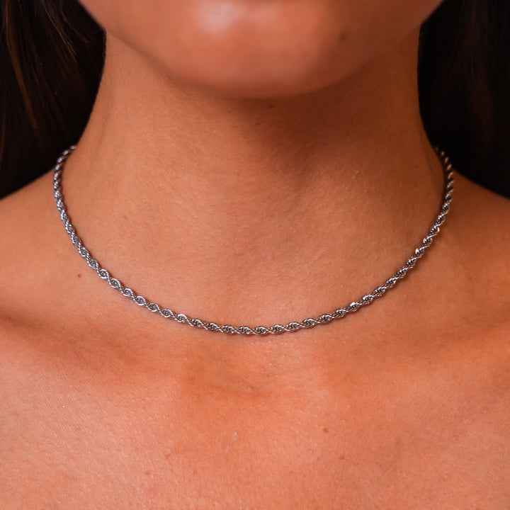 Calvi Necklace
