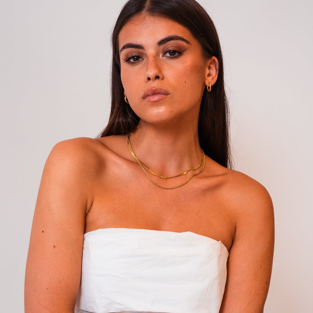 Lily Necklace