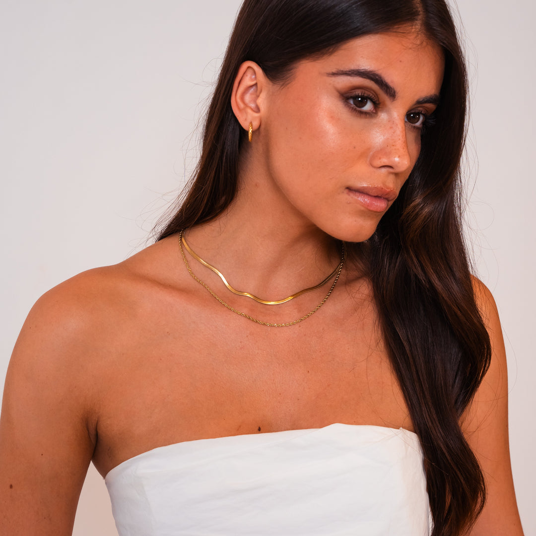 Lily Necklace