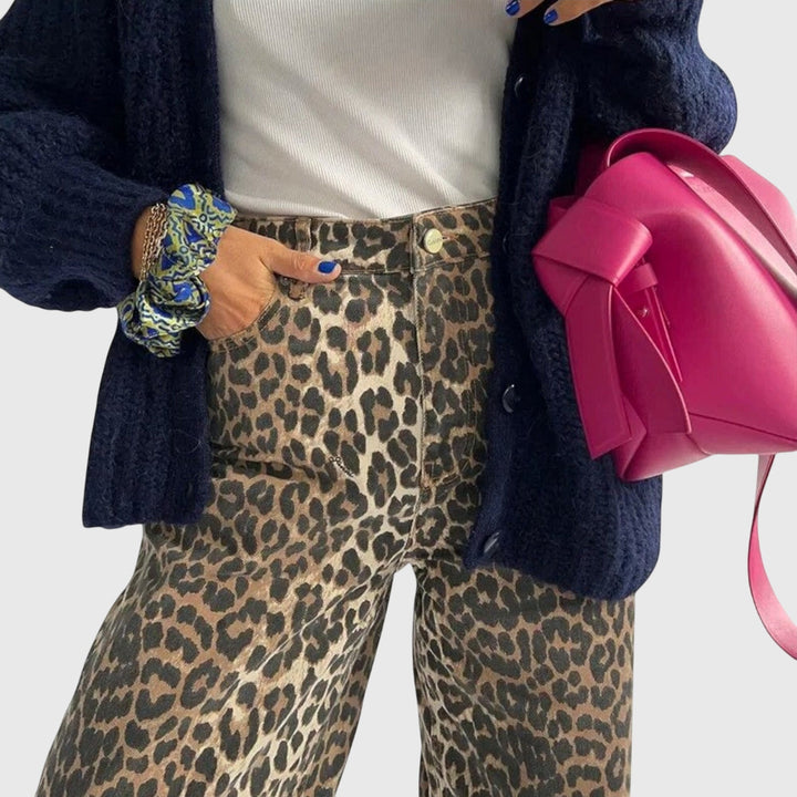 Chandra™ | Vintage Jeans with Leopard Print